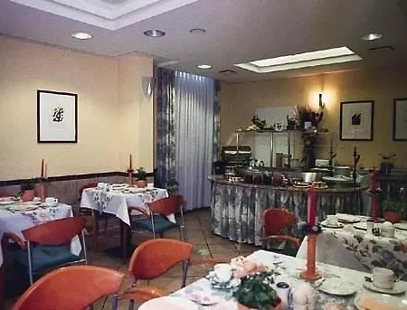 Отель Mado 4*