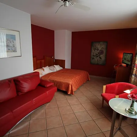 Hotel Mado